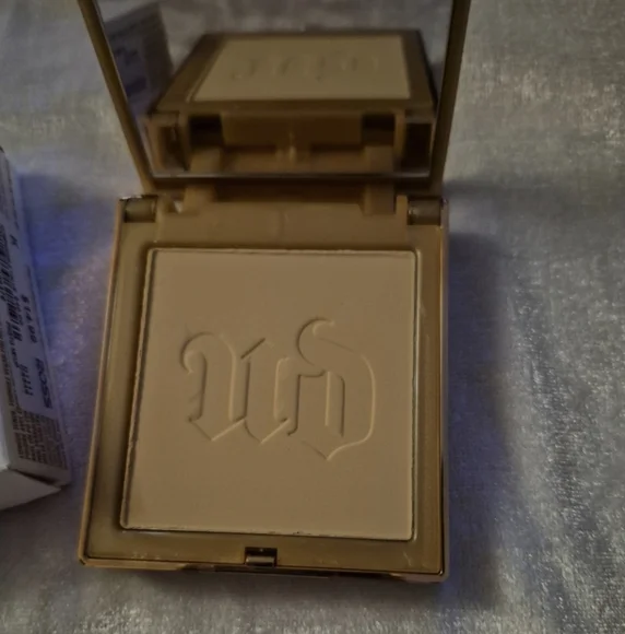 Urban Decay Stay Naked The Fix Powder Foundation 40 CP LIGHT MEDIUM COOL PINK